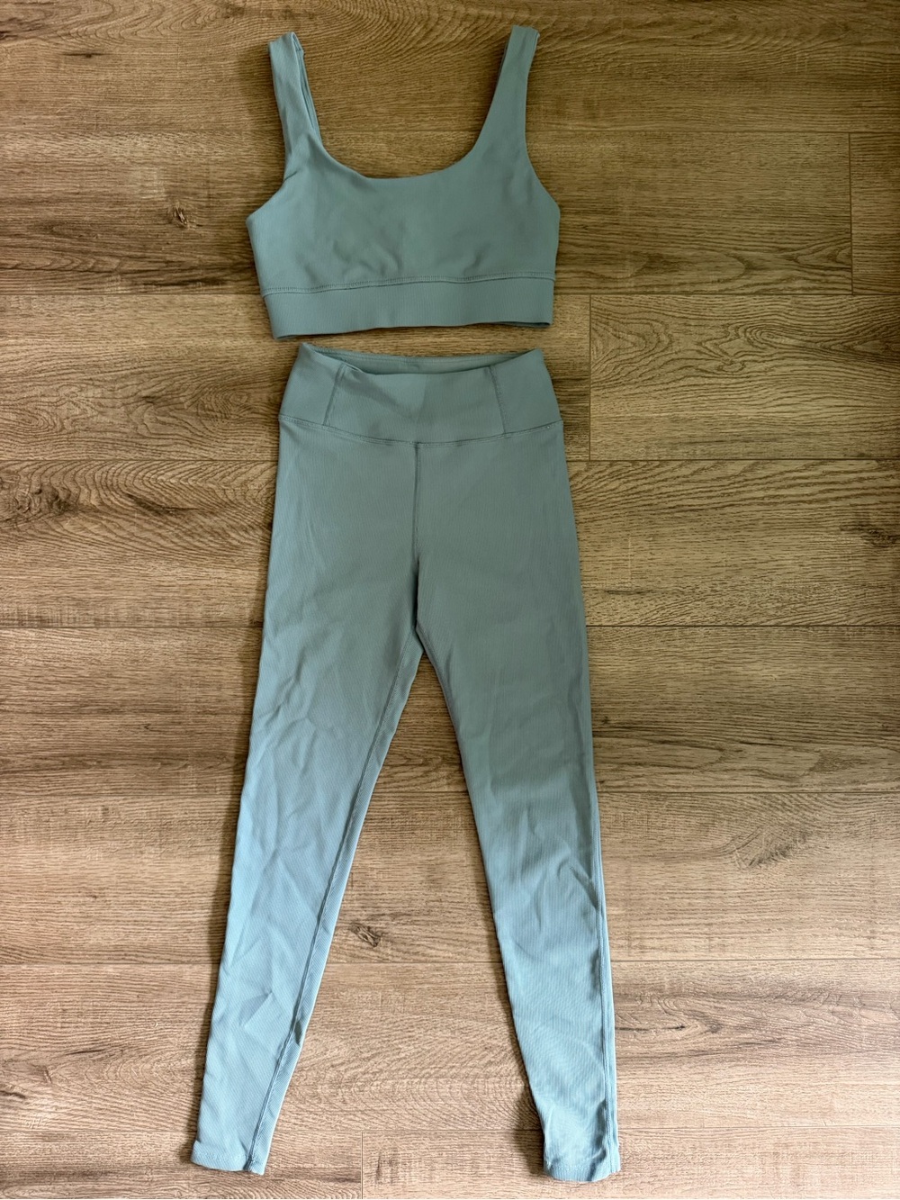 Frank & Oak Sage Green Active Set
